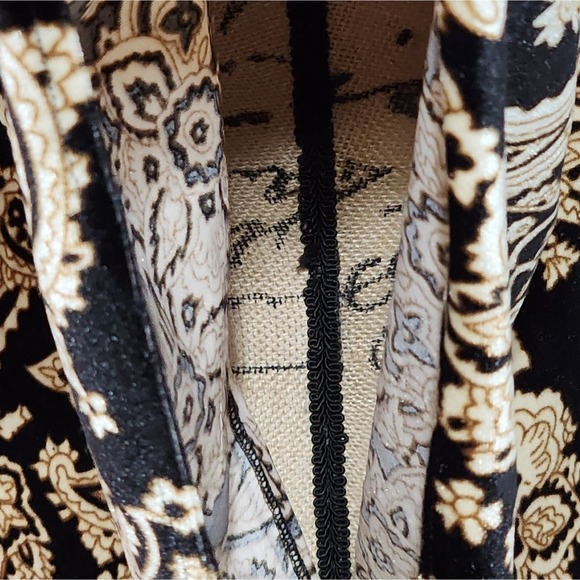 Judith March Black and Gold Velvet, Fringe, and‎ Mesh Kimono Jacket Size Medium - Picture 6 of 9